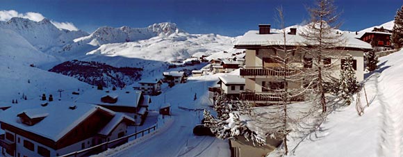 Seitenblick auf Apartmenthaus