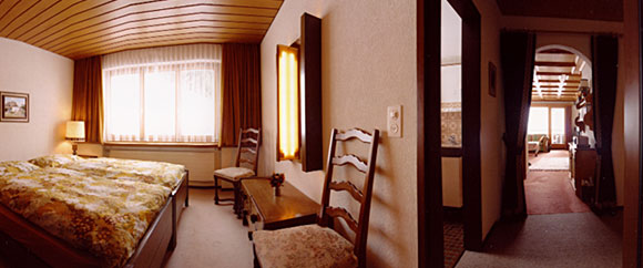 Blick vom 1. Schlafzi. Ins WZ